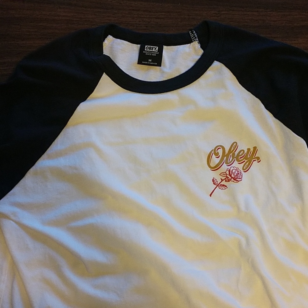 Obey Mid Sleeve T-Shirt MEDIUM